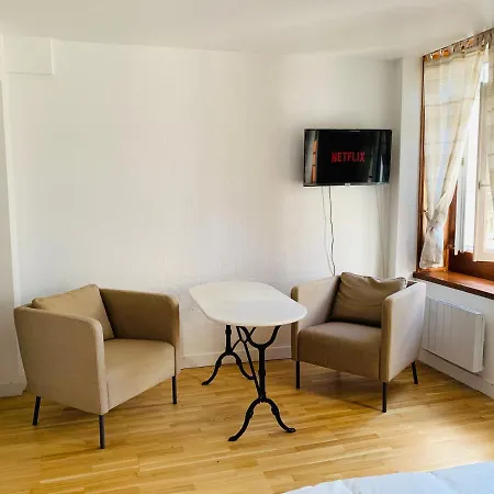 Апартаменты Le Des Remparts - Face De